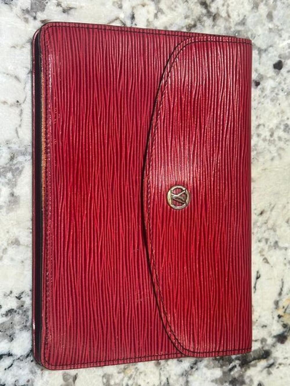 Louis Vuitton Vintage Montaigne 23 Red Epi Leather Envelope Clutch VGUC